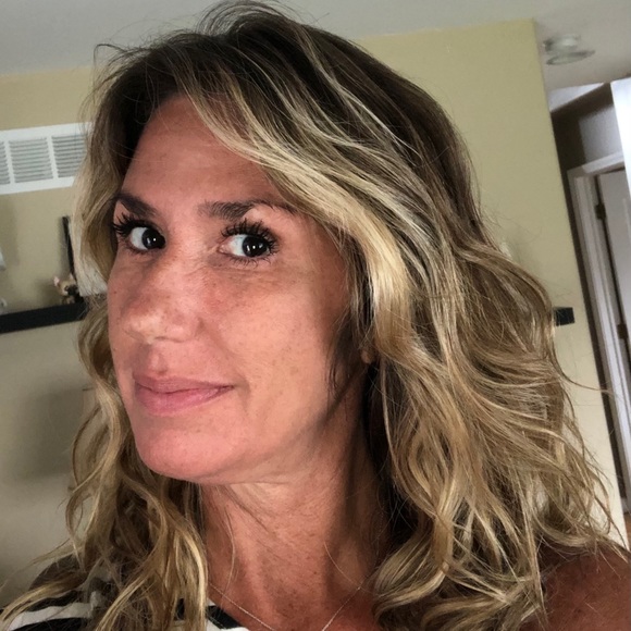 Meet your Posher, Kelly - Picture 3 of 3